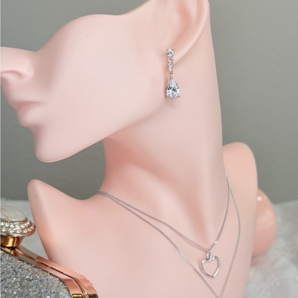 ⚜️ Elegant Silver and Blue Teardrop Earrings - Picture 10 of 10